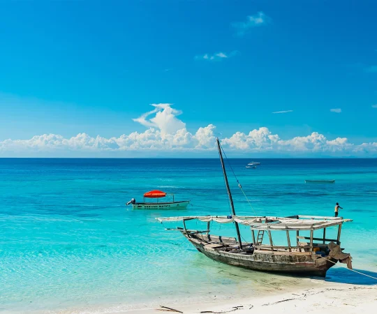 zanzibar_island_boat